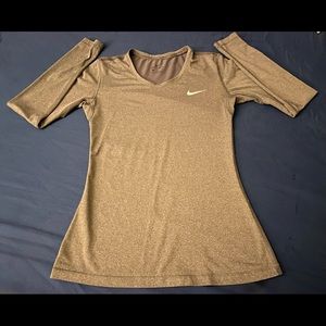 Worn 1x in mint condition. Woman’s long sleeve top